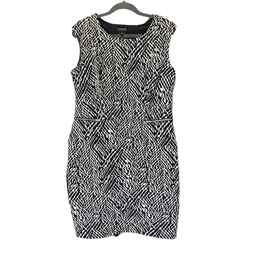 En Focus Studio Black and White Sleeveless Mini Dress Dress Size 12